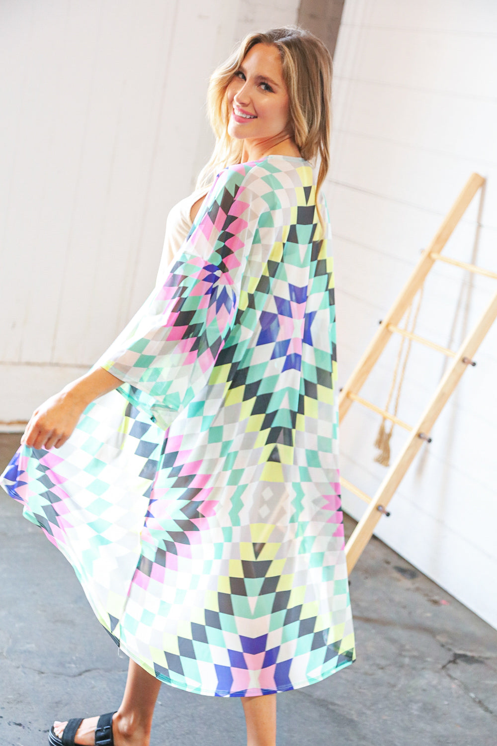 Multicolor Diamond Print Hi-Lo Mesh Kimono