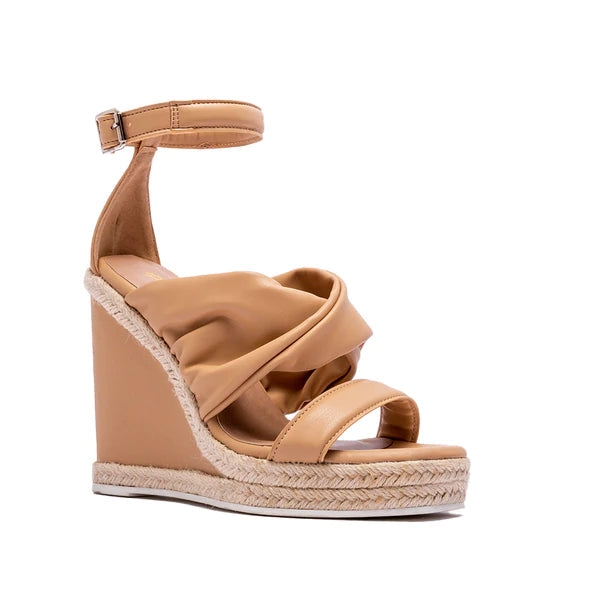 Qupid Cascade Wedge in Toffee