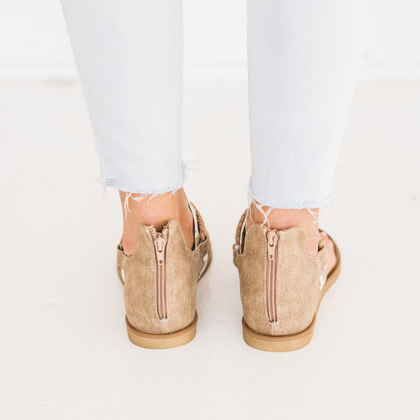 Very G Angelika Sandal in Tan Cow