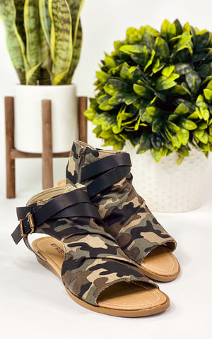 Not Rated Avril Sandal in Camo