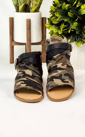 Not Rated Avril Sandal in Camo