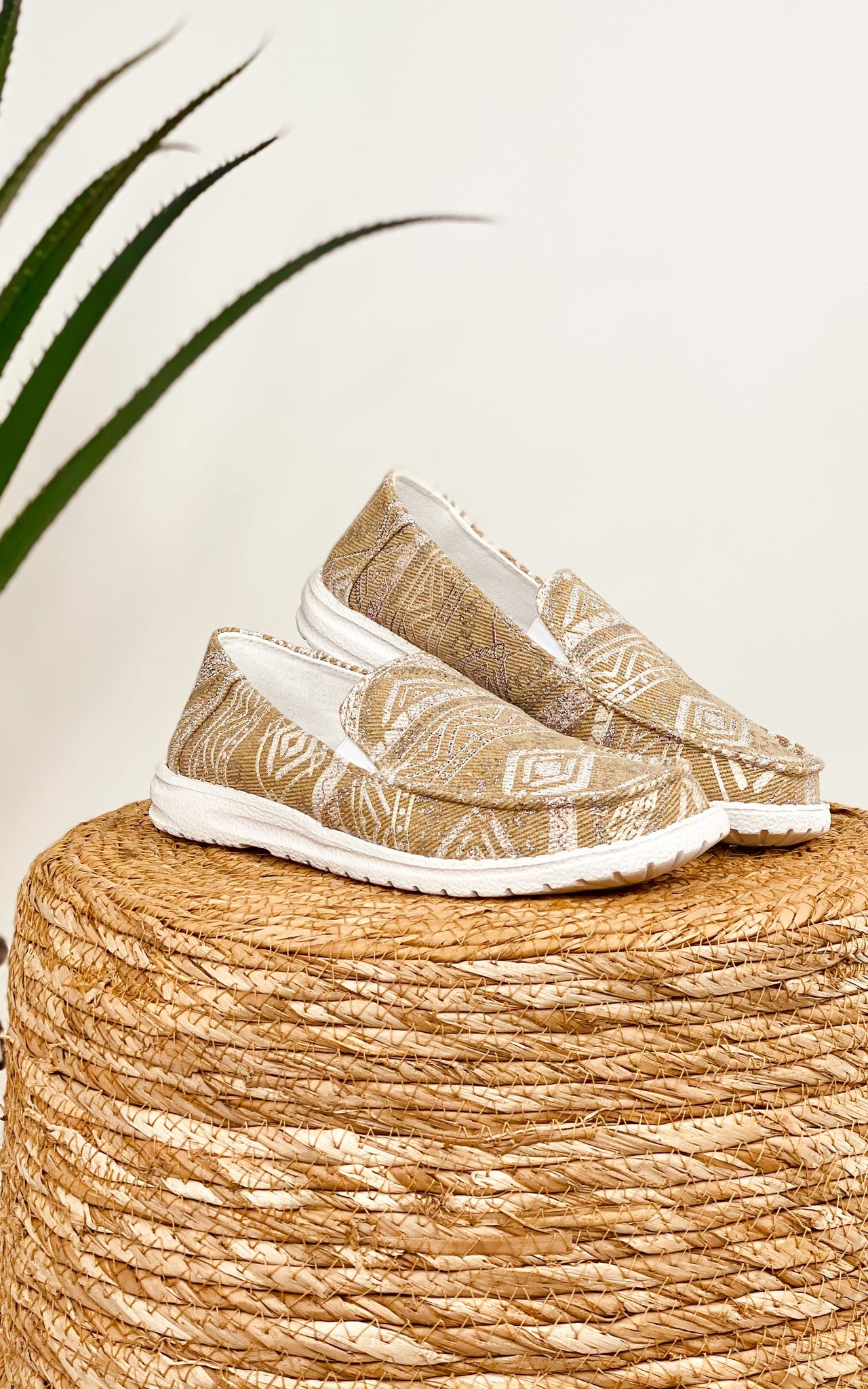 Gypsy Jazz Aztec Sneaker in Natural