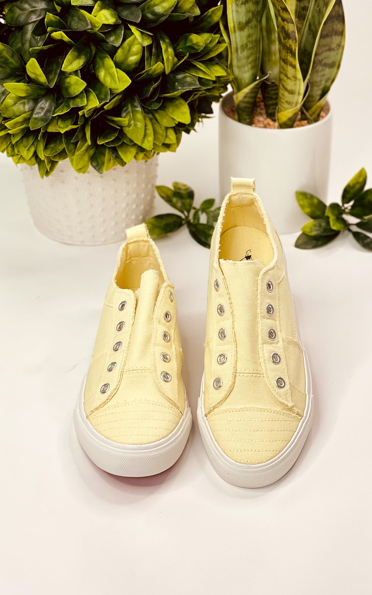 Corkys Babalu Sneaker in Butter