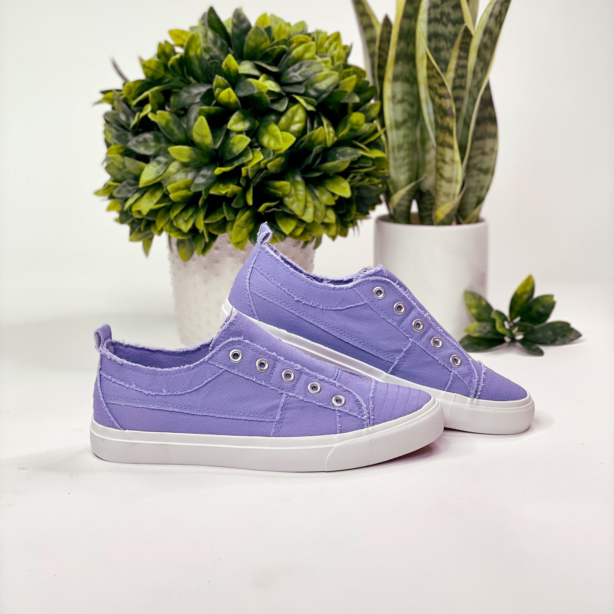 Corkys Babalu Sneaker in Lilac