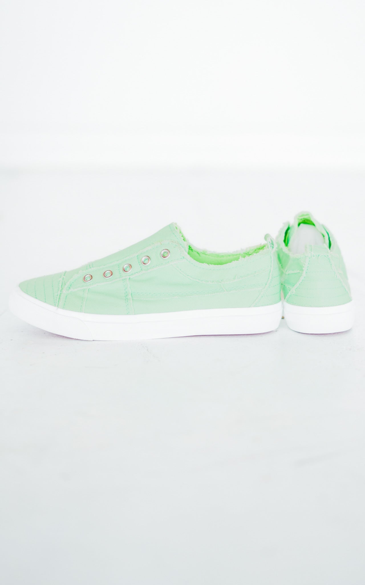 Corkys Babalu Sneaker in Mint