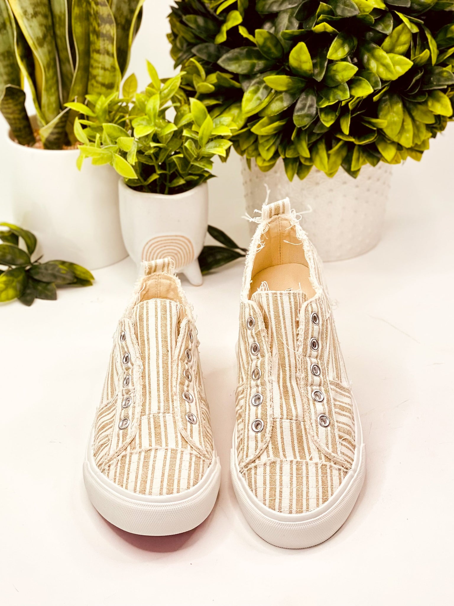 Corkys Babalu Sneaker in Tan Stripe