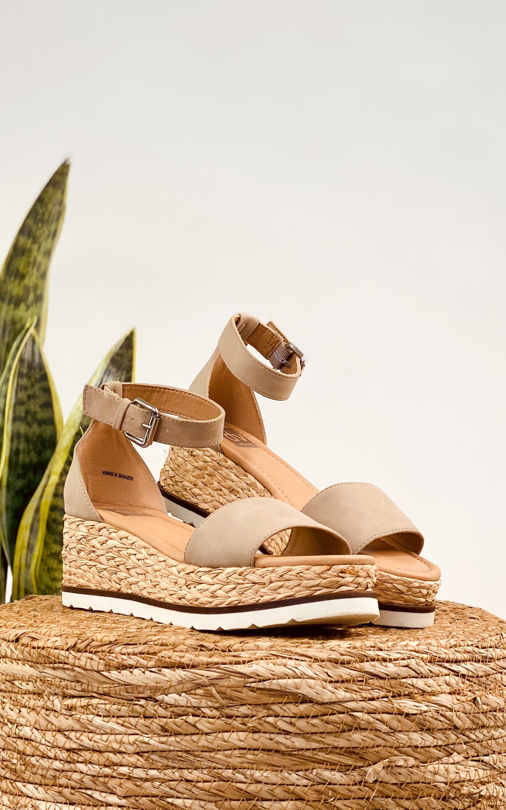 Dolce Vita Baker Wedge in Stone