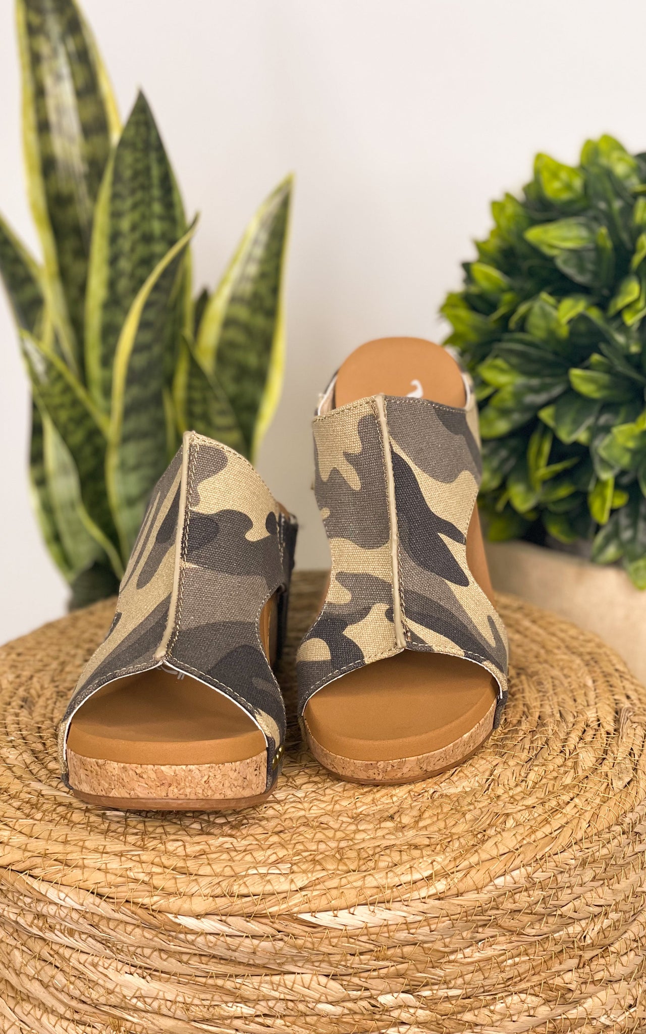 Very G Besito Wedge in Camo