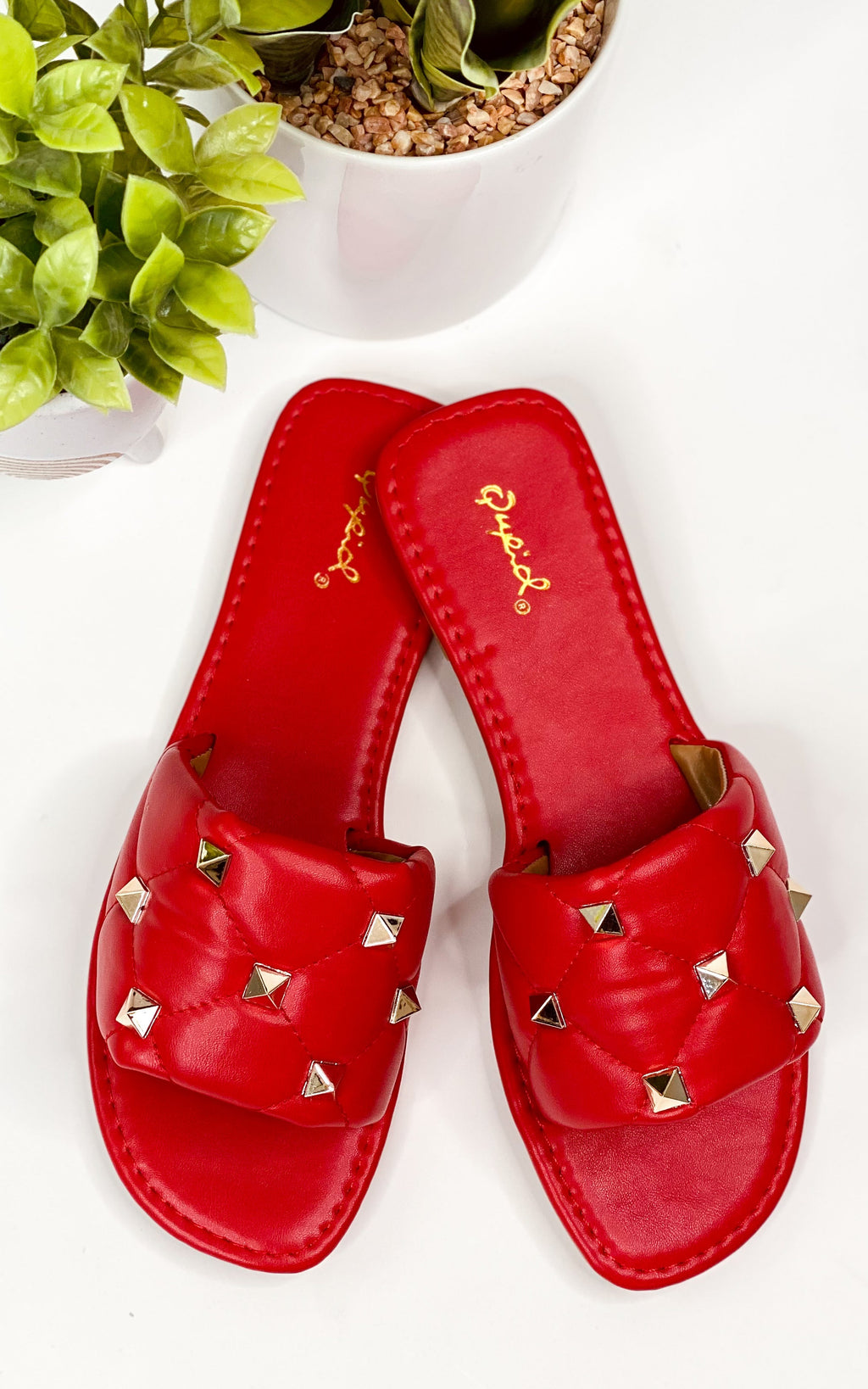 Qupid Castel Slide in Red