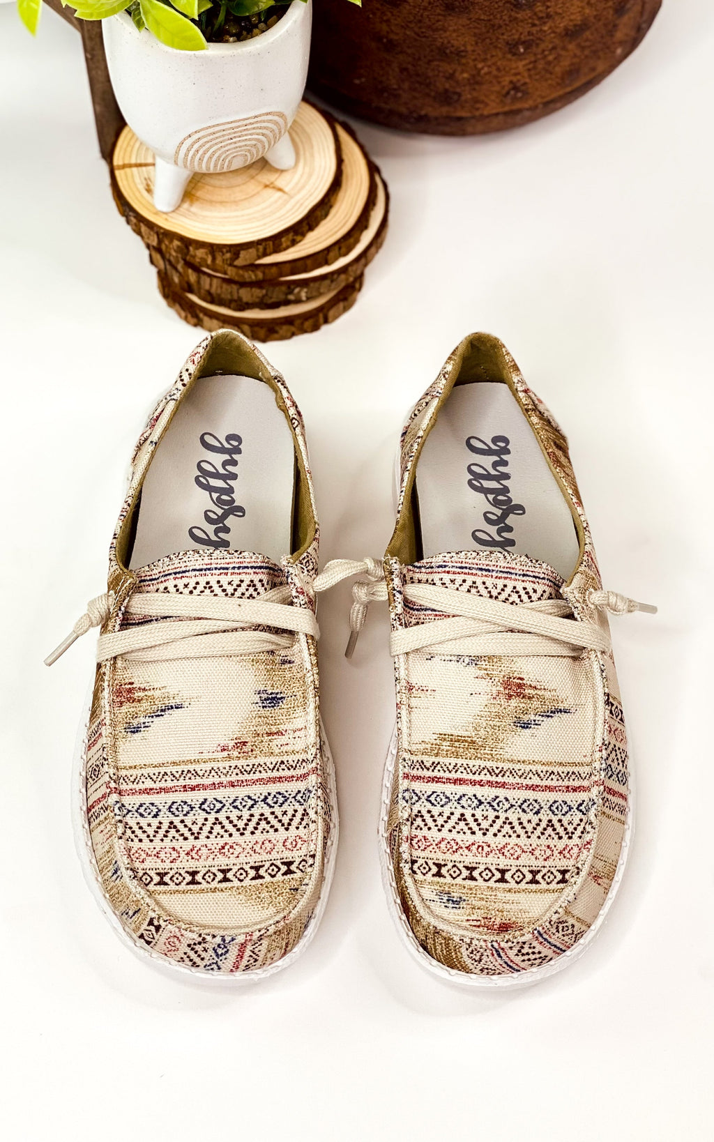 Gypsy Jazz Hip Sneaker in Beige