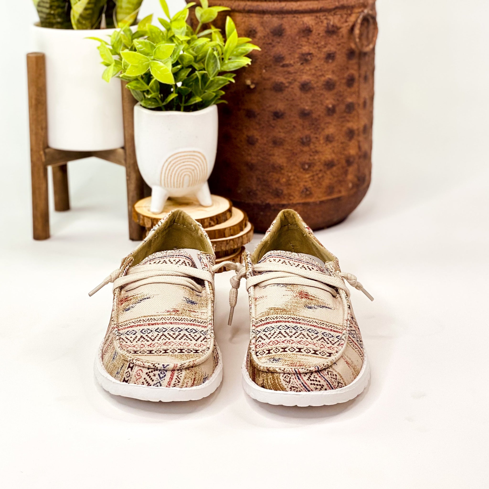 Gypsy Jazz Hip Sneaker in Beige