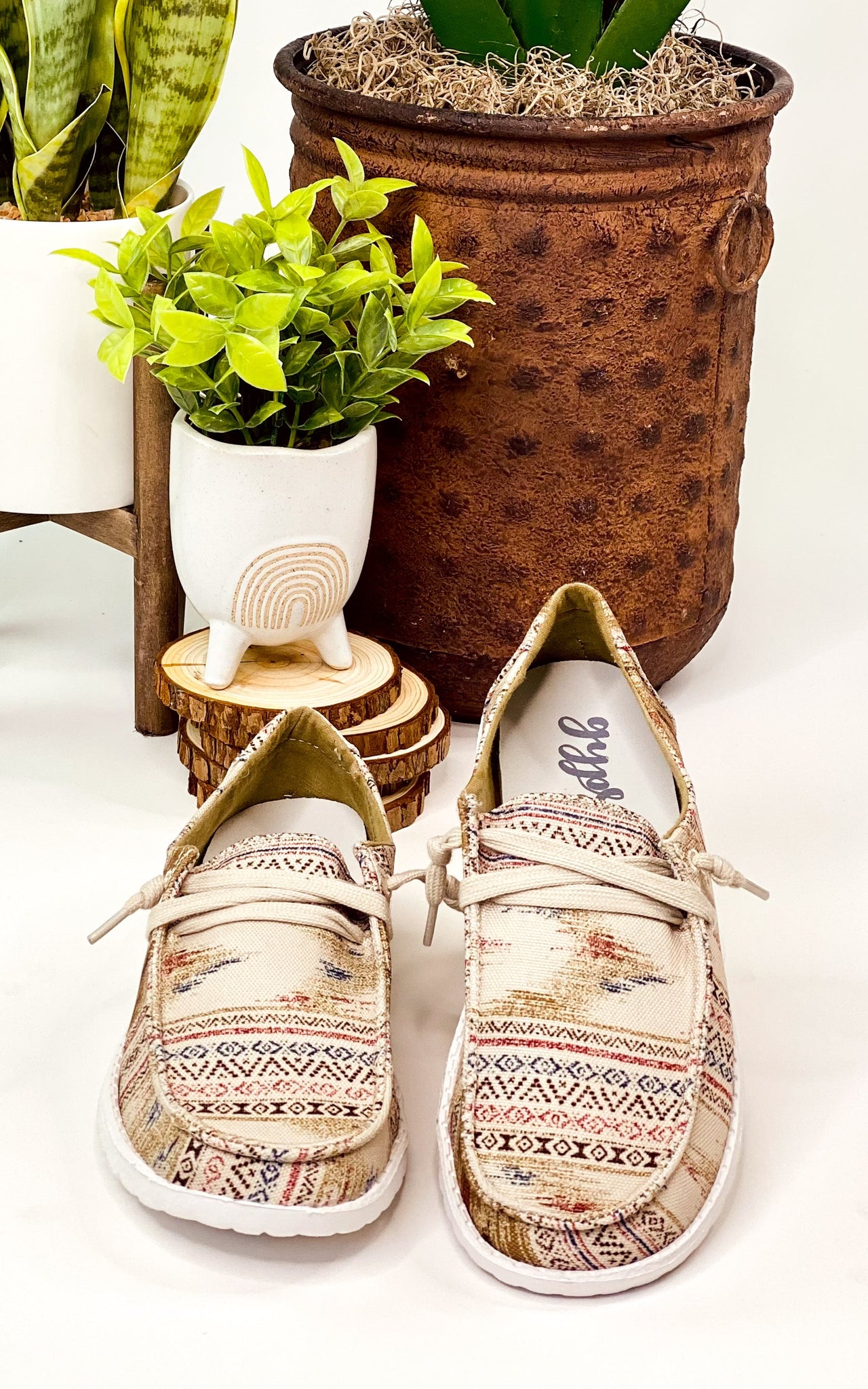 Gypsy Jazz Hip Sneaker in Beige