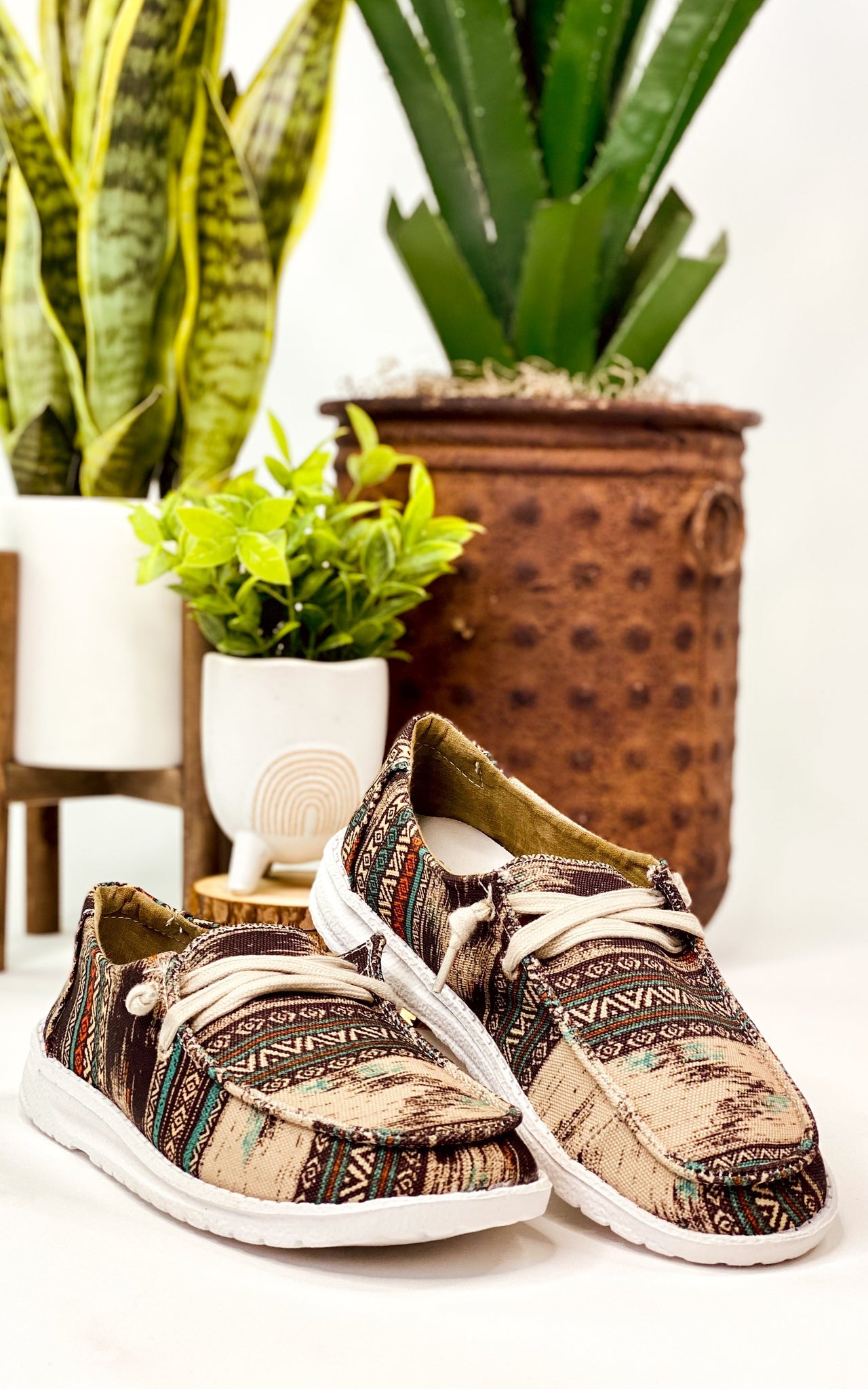Gypsy Jazz Hip Sneaker in Tan