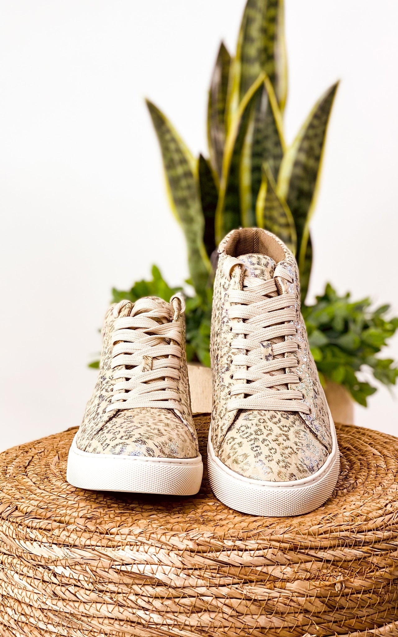 Corkys Imagine Sneaker in Beige Metallic Leopard