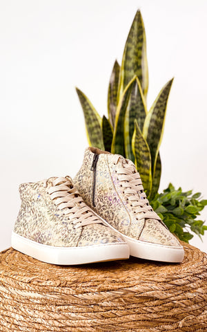 Corkys Imagine Sneaker in Beige Metallic Leopard