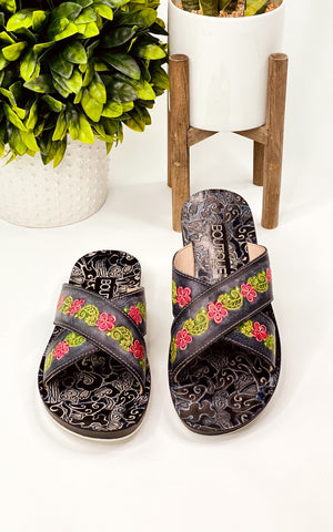 Corkys Jude Sandal in Black