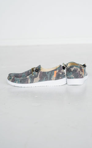 Corkys Kayak Sneaker in Camo