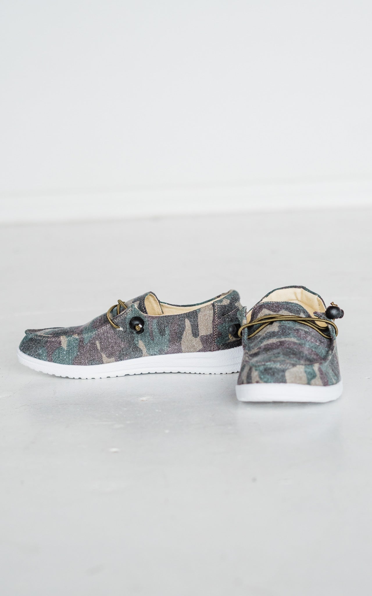 Corkys Kayak Sneaker in Camo