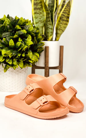 Qupid Lennie Slides in Coral