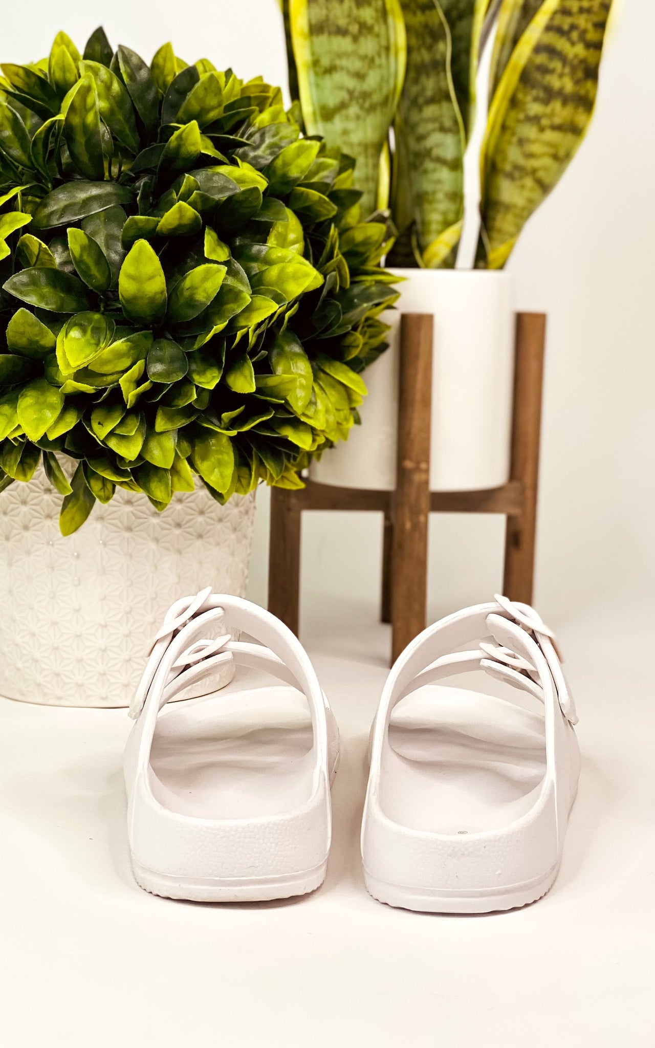 Qupid Lennie Slides in White