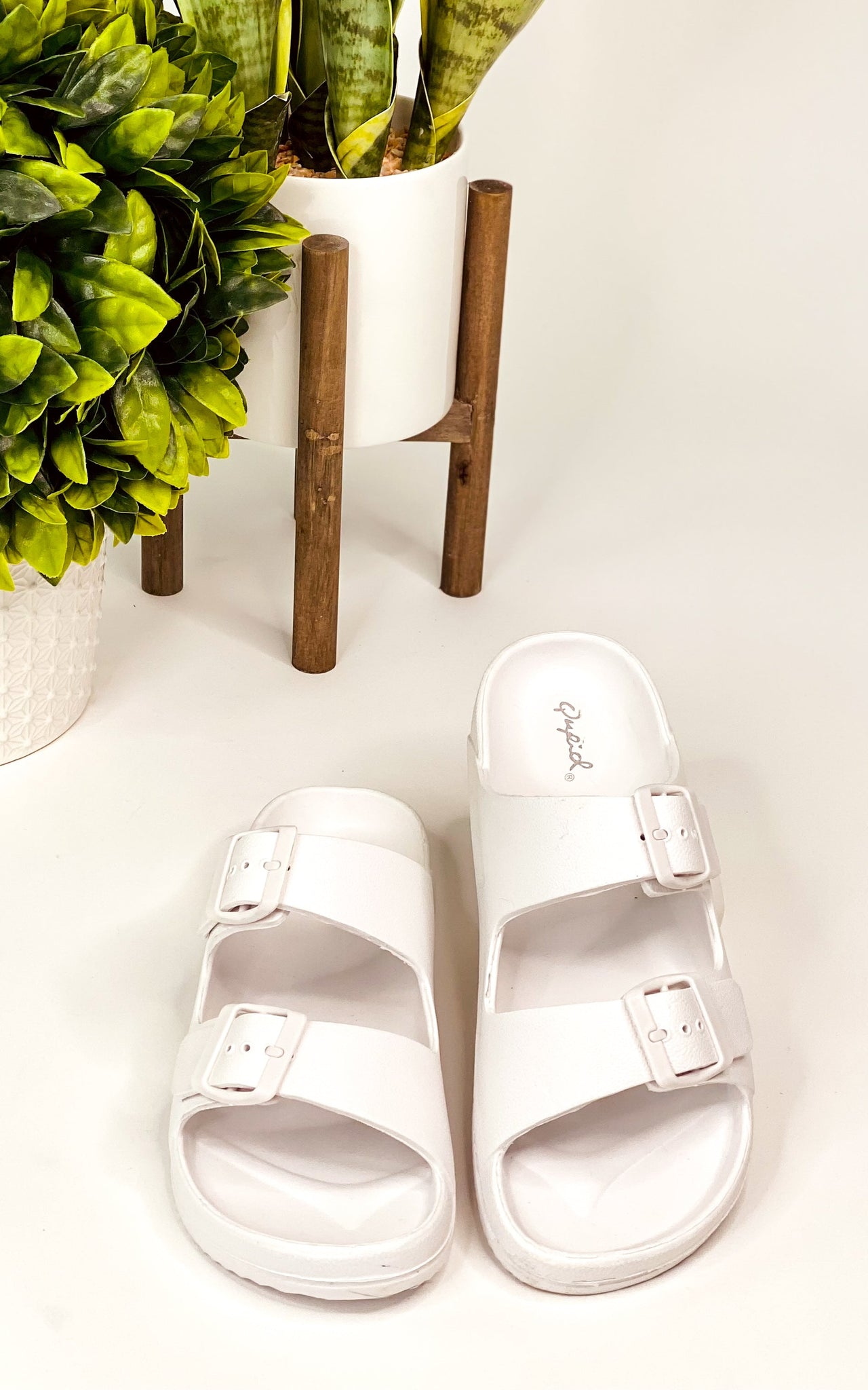 Qupid Lennie Slides in White