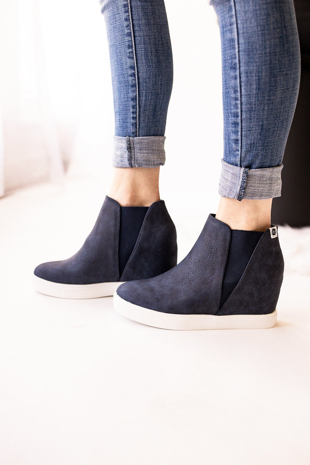 Matisse Lure Wedge in Navy