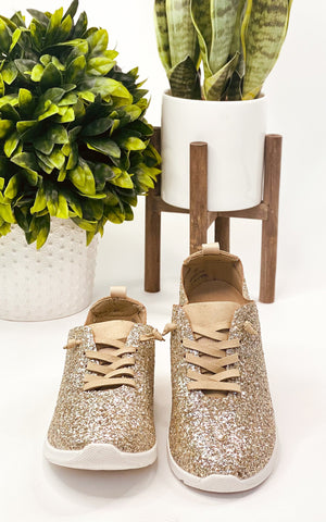 Not Rated Glitter Sneaker in Gold