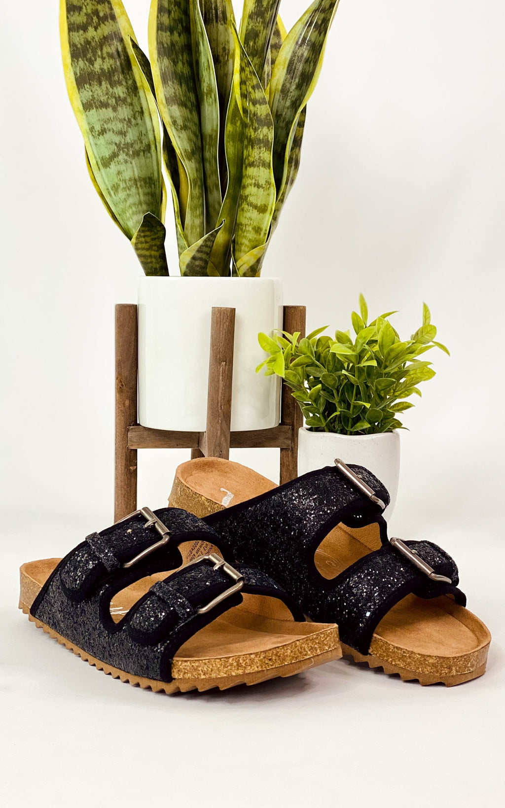 Very G Paula Sandal in Black