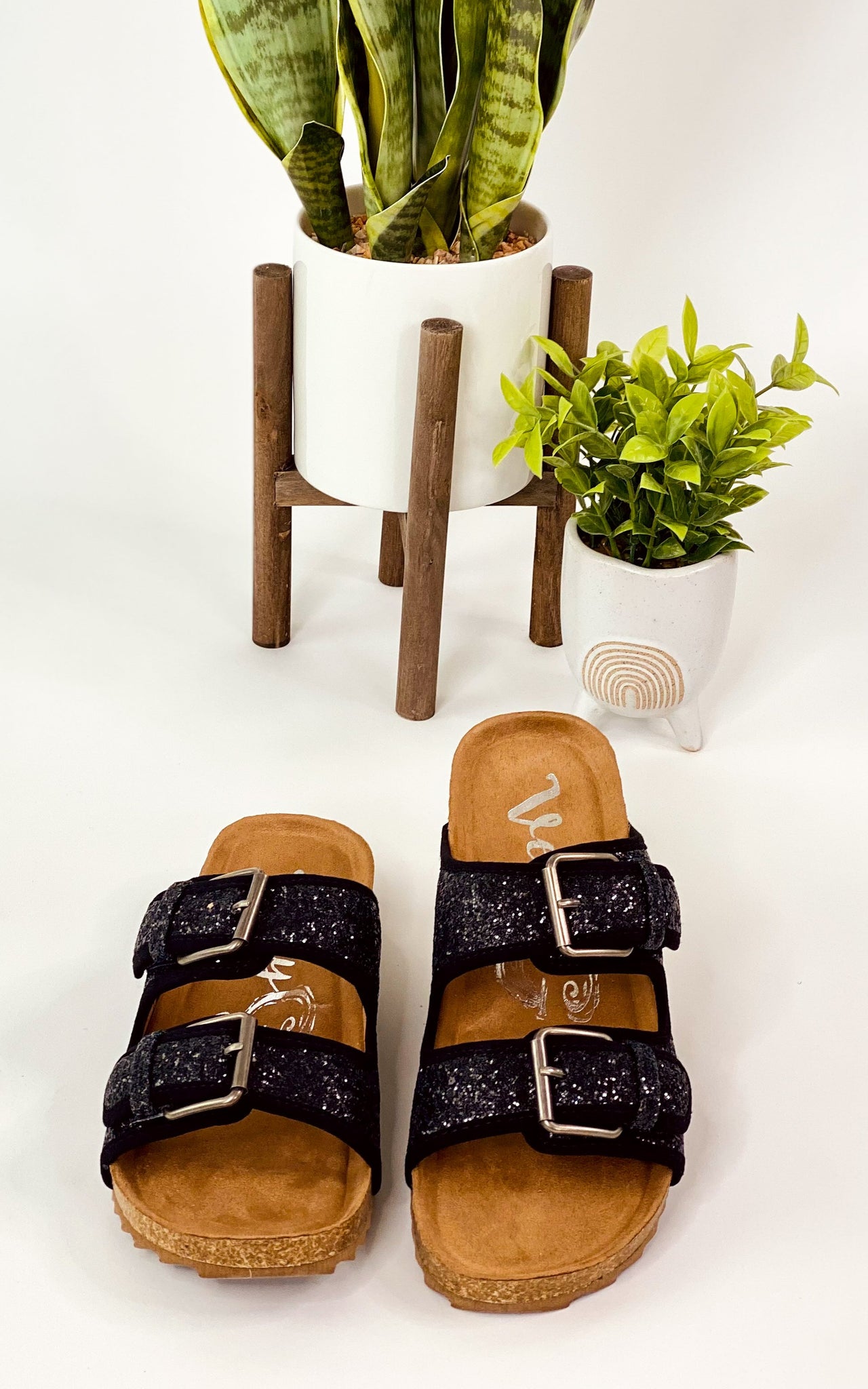 Very G Paula Sandal in Black