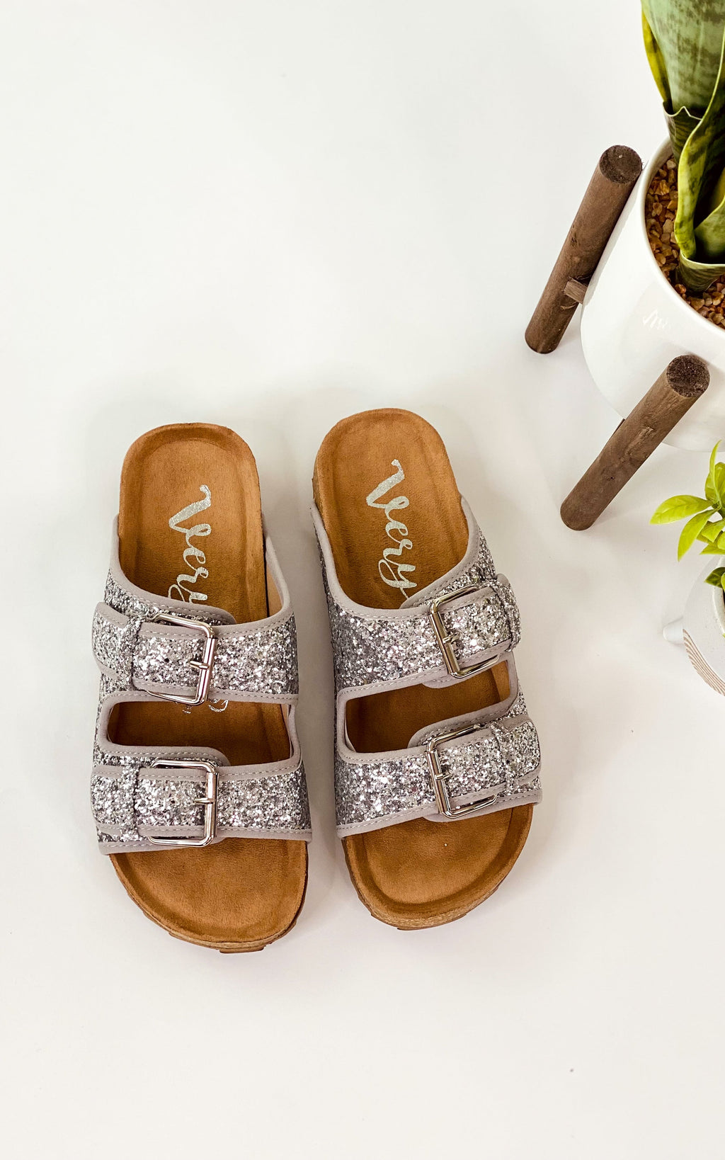 Very G Paula Sandal in Silver