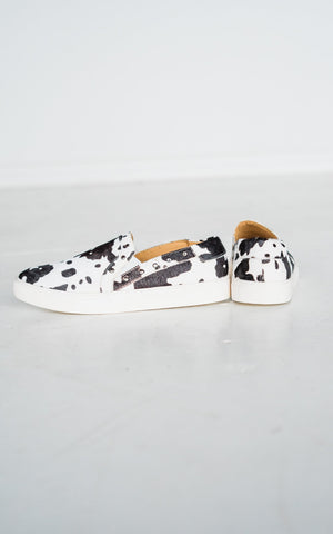 Corkys Pine Top Sneaker in Black and White