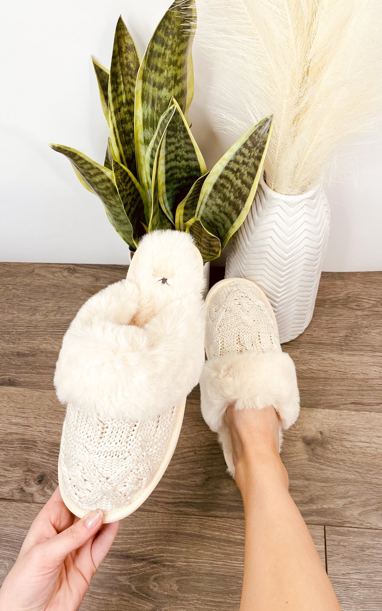 Corkys Purl Slipper in Cream