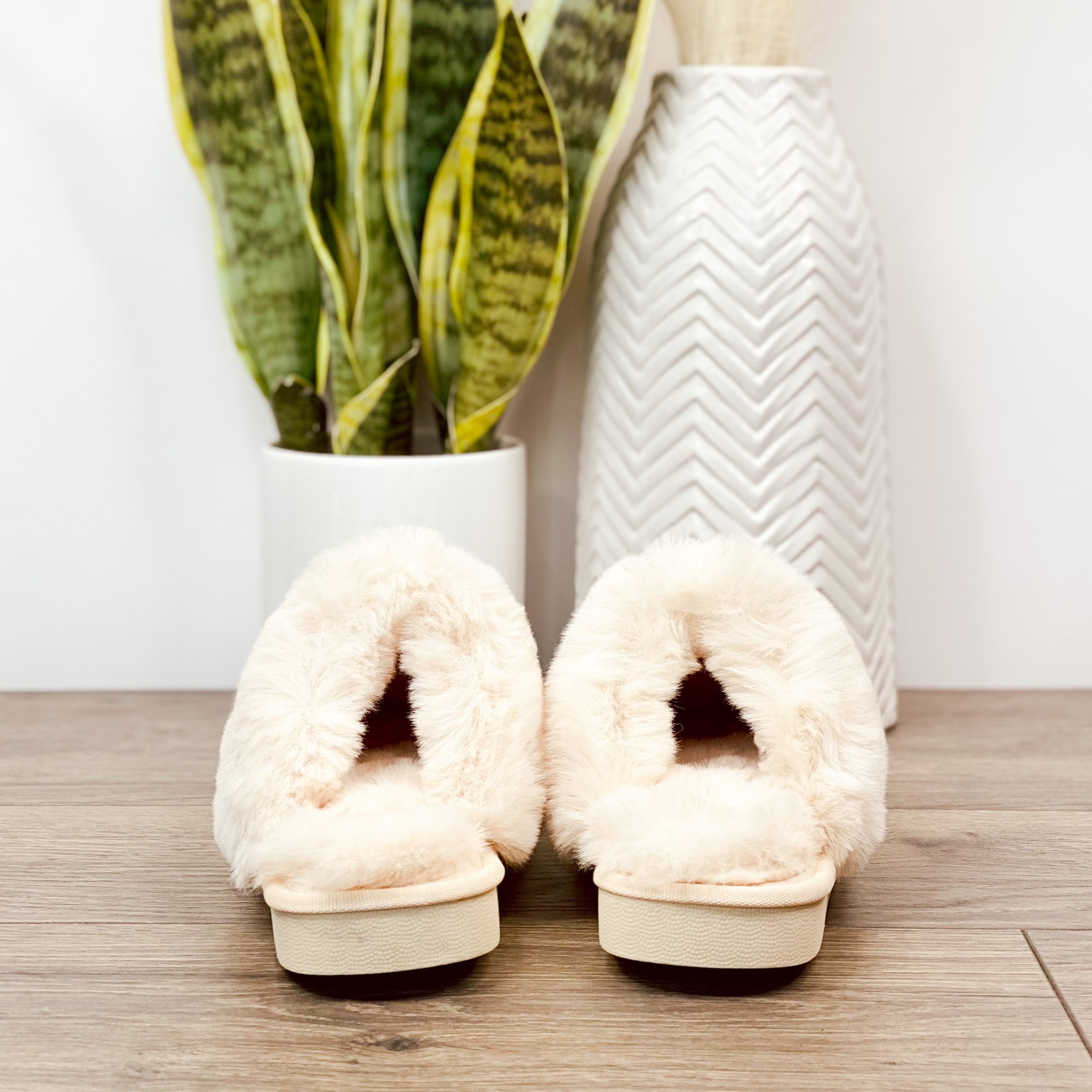 Corkys Purl Slipper in Cream