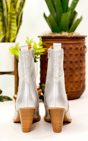 Qupid Romi Booties in Silver