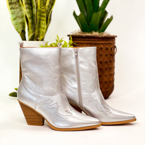 Qupid Romi Booties in Silver