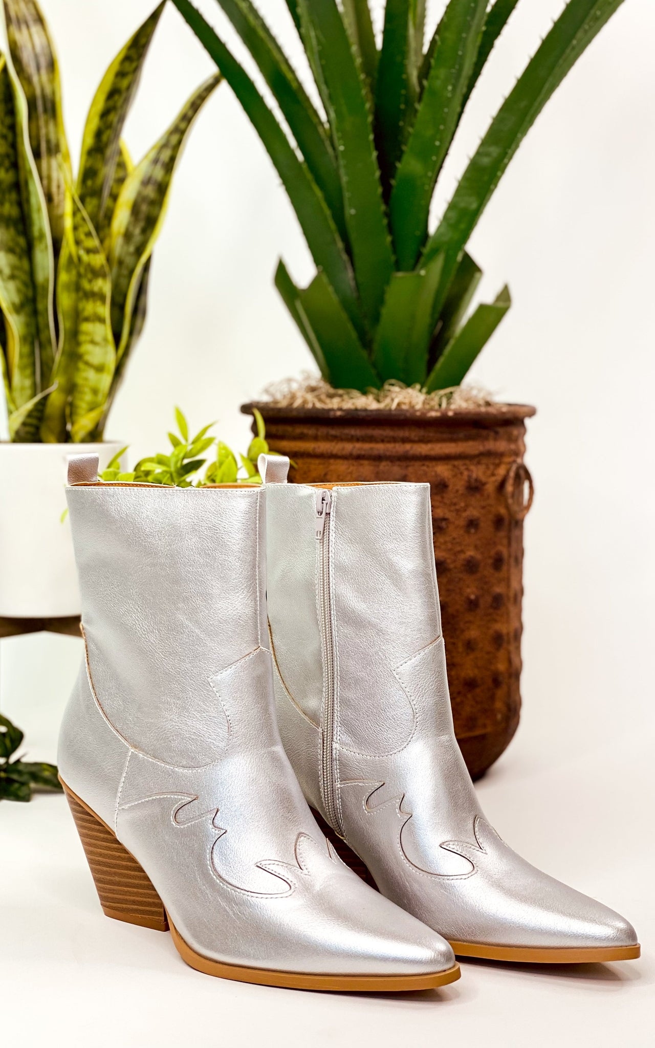 Qupid Romi Booties in Silver