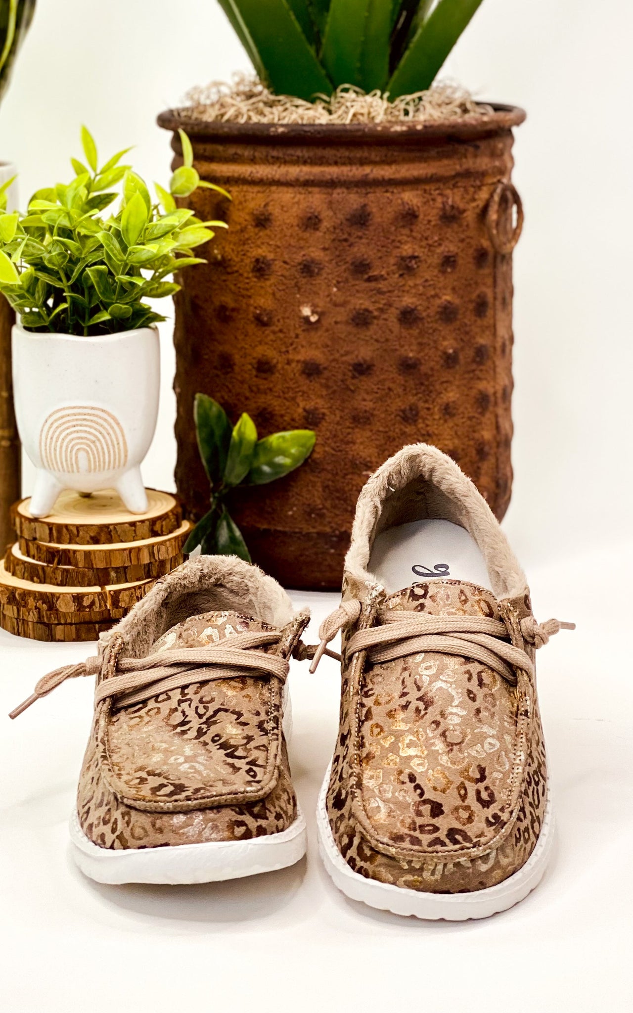 Gypsy Jazz Safari Sneaker in Taupe