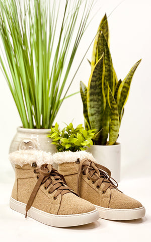 Corkys Templin Sneaker in Tan