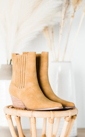 Shu Shop Vivica in Camel