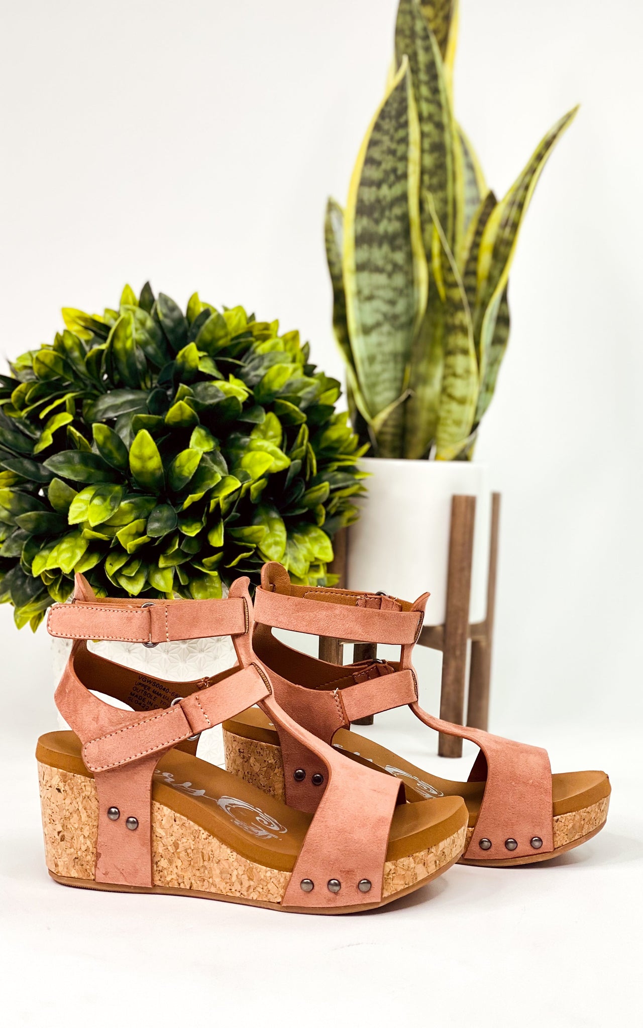 Very G Willa Wedge in Coral